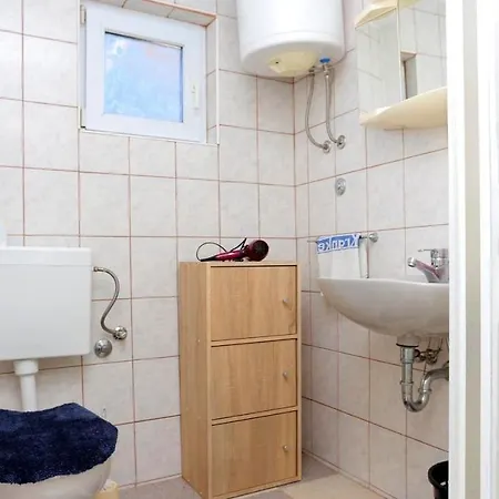 Apartment Leo